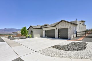 6304 Alderete Court NW, Albuquerque, NM 87120