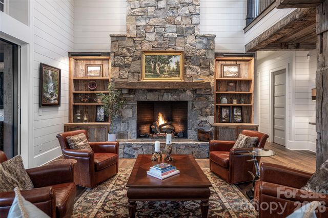 18 Fairsted Drive, Asheville, NC 28803