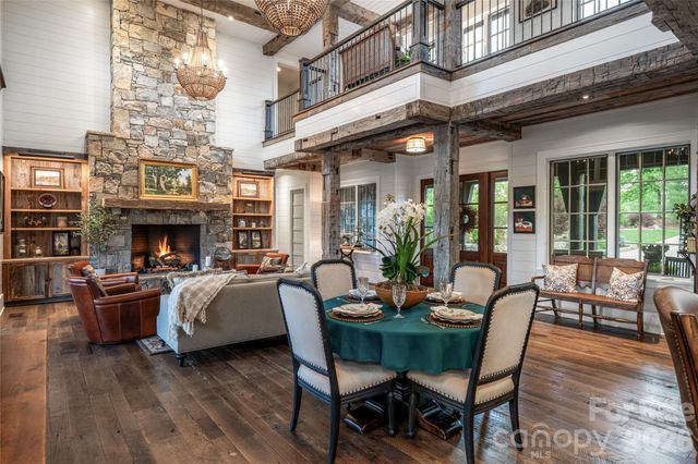 18 Fairsted Drive, Asheville, NC 28803