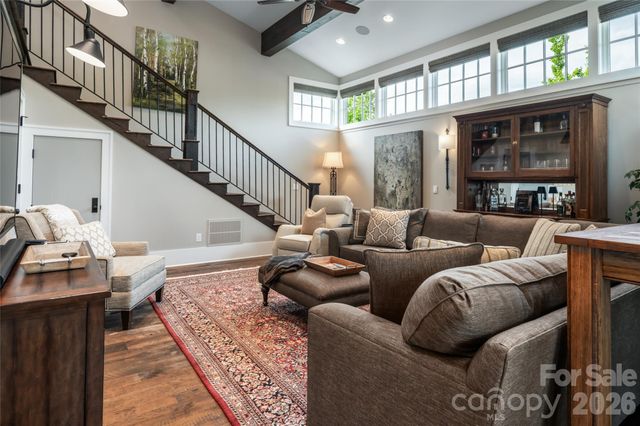 18 Fairsted Drive, Asheville, NC 28803