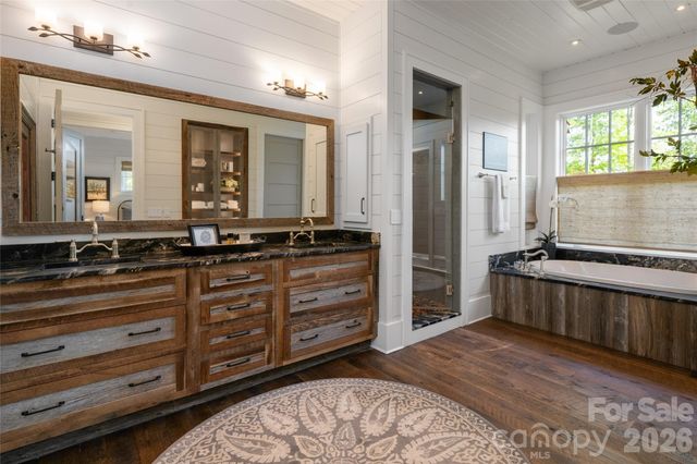 18 Fairsted Drive, Asheville, NC 28803