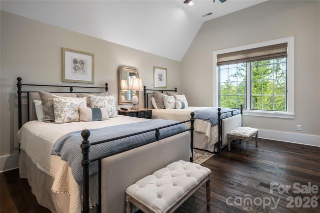 18 Fairsted Drive, Asheville, NC 28803