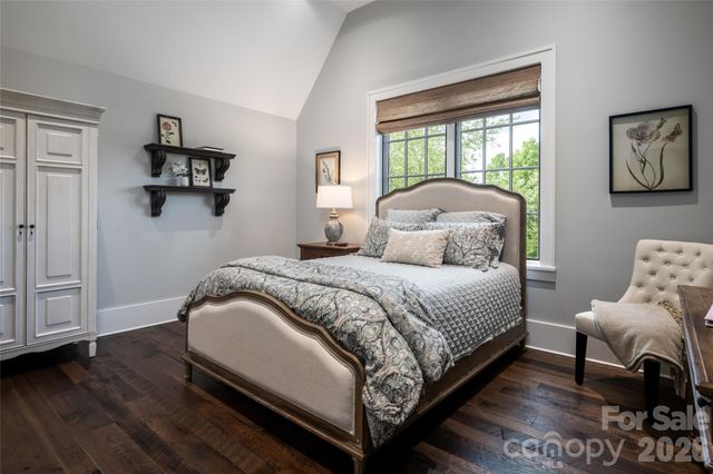 18 Fairsted Drive, Asheville, NC 28803