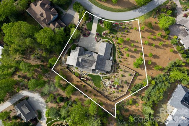 18 Fairsted Drive, Asheville, NC 28803