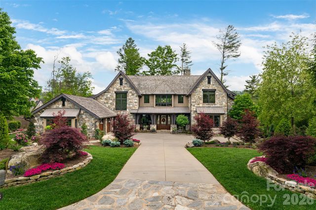 18 Fairsted Drive, Asheville, NC 28803