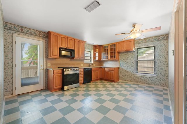 849 Berkinshire Drive, Dallas, TX 75218