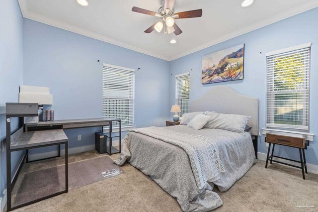 2018 Rambling Oaks Dr, Cantonment, FL 32533