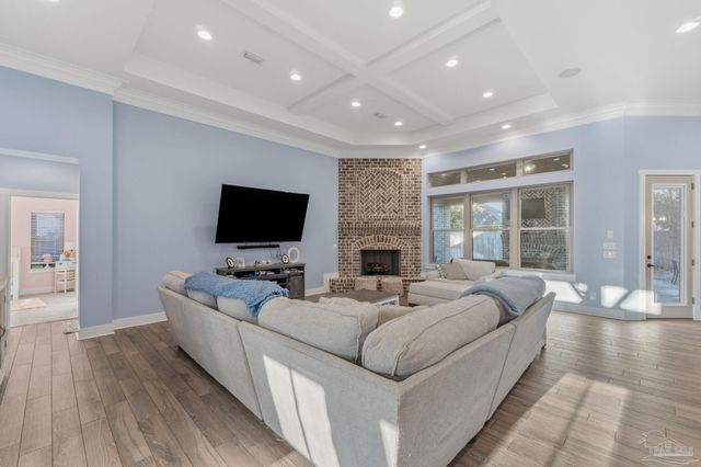 2018 Rambling Oaks Dr, Cantonment, FL 32533