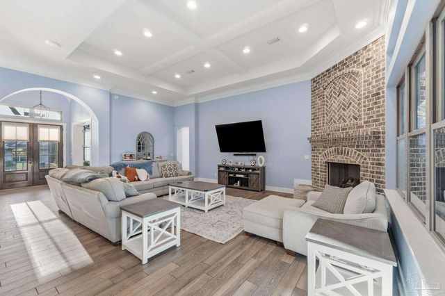 2018 Rambling Oaks Dr, Cantonment, FL 32533