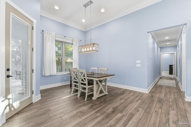 2018 Rambling Oaks Dr, Cantonment, FL 32533