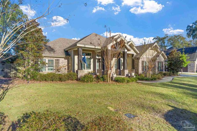 2018 Rambling Oaks Dr, Cantonment, FL 32533