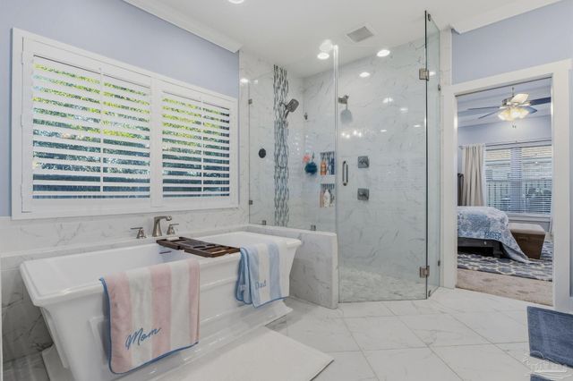 2018 Rambling Oaks Dr, Cantonment, FL 32533