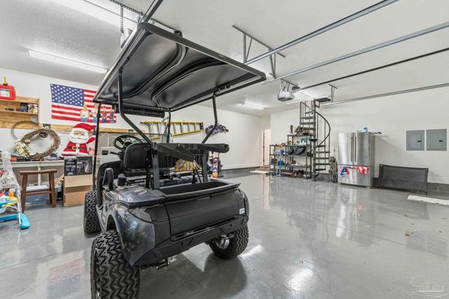 2018 Rambling Oaks Dr, Cantonment, FL 32533