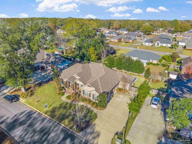 2018 Rambling Oaks Dr, Cantonment, FL 32533