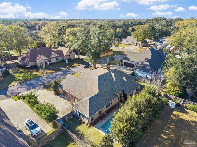 2018 Rambling Oaks Dr, Cantonment, FL 32533