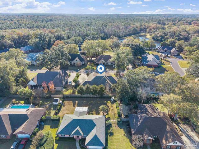 2018 Rambling Oaks Dr, Cantonment, FL 32533