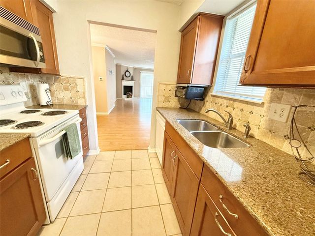 2800 Jeanetta Street 2810, Houston, TX 77063