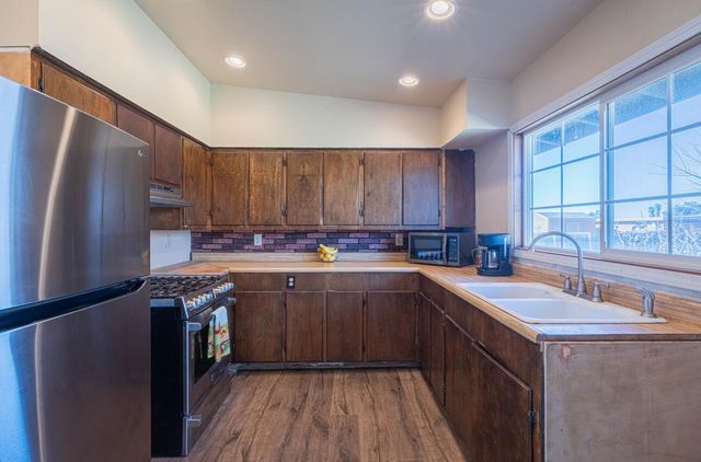 757 Middlefield Road, Salinas, CA 93906