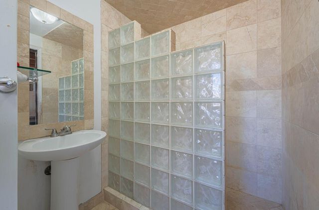 757 Middlefield Road, Salinas, CA 93906