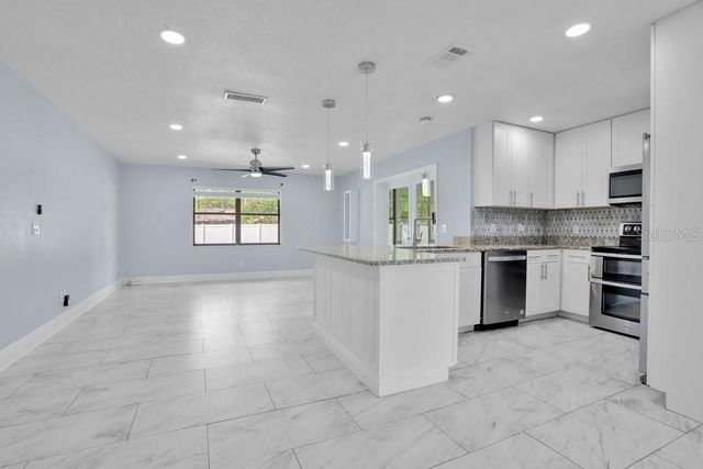 3575 LARK LANE, Mulberry, FL 33860