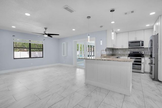 3575 LARK LANE, Mulberry, FL 33860