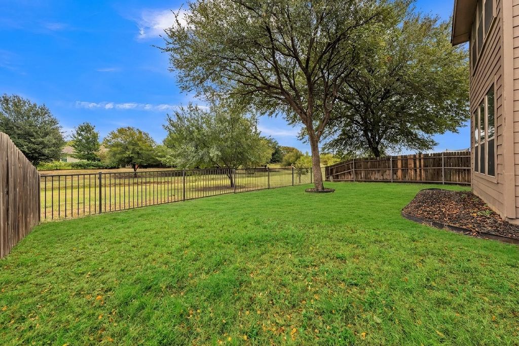 5448 Pecan Creek Circle, Fort Worth, TX 76244 — photo 3