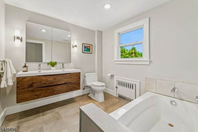 24 Mayhew Dr, South Orange Village Twp., NJ 07079