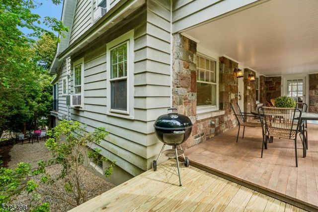 24 Mayhew Dr, South Orange Village Twp., NJ 07079