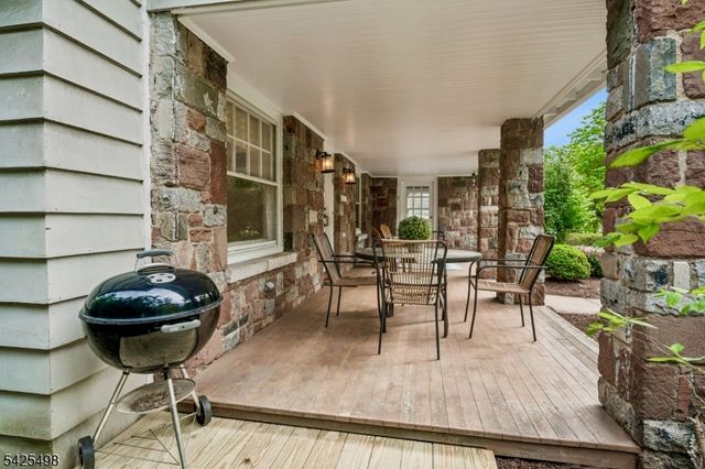 24 Mayhew Dr, South Orange Village Twp., NJ 07079