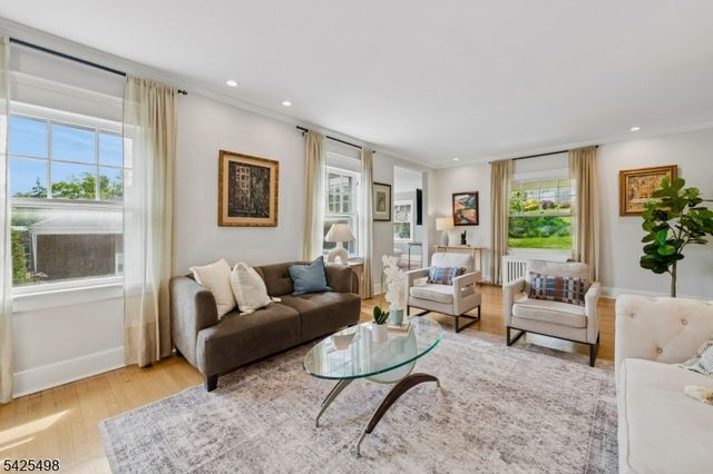 24 Mayhew Dr, South Orange Village Twp., NJ 07079