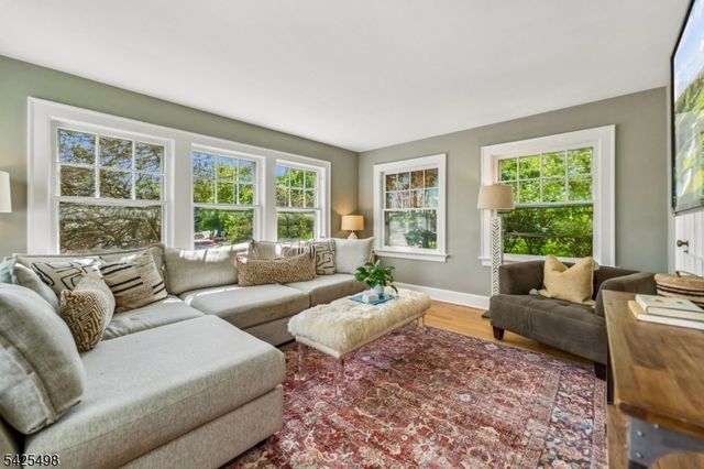 24 Mayhew Dr, South Orange Village Twp., NJ 07079