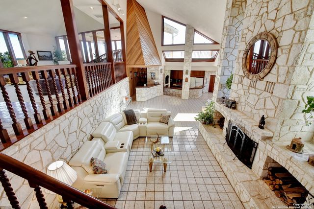 17050 Sunridge Pt, Helotes, TX 78023