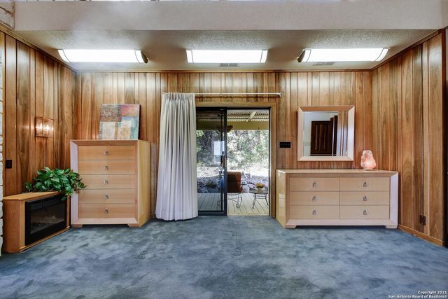 17050 Sunridge Pt, Helotes, TX 78023