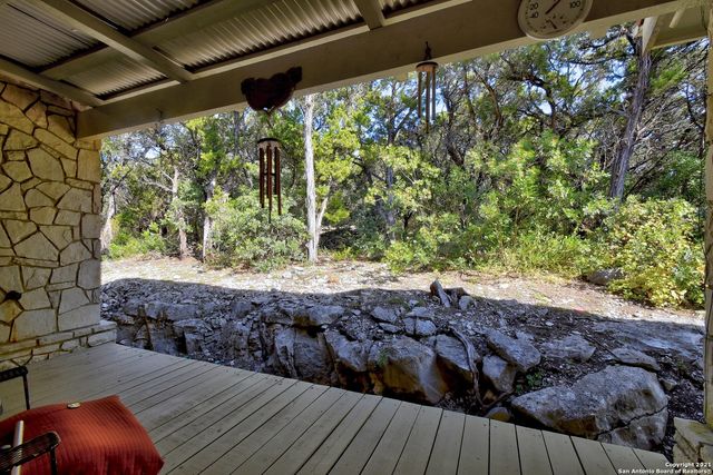 17050 Sunridge Pt, Helotes, TX 78023