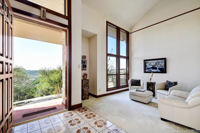 17050 Sunridge Pt, Helotes, TX 78023