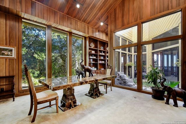 17050 Sunridge Pt, Helotes, TX 78023