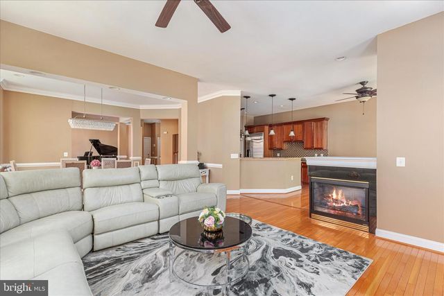 12810 FALCON WOOD PL, Fairfax, VA 22033