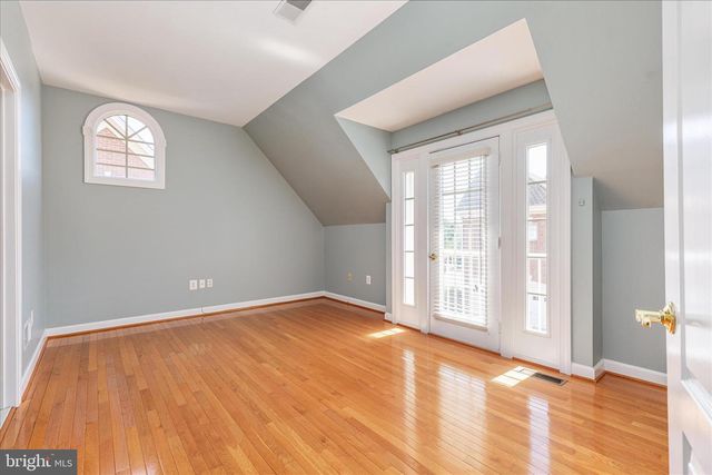 12810 FALCON WOOD PL, Fairfax, VA 22033