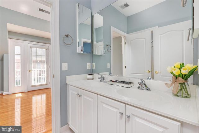 12810 FALCON WOOD PL, Fairfax, VA 22033