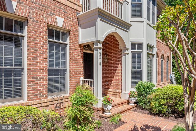 12810 FALCON WOOD PL, Fairfax, VA 22033