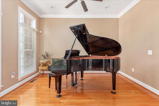 12810 FALCON WOOD PL, Fairfax, VA 22033