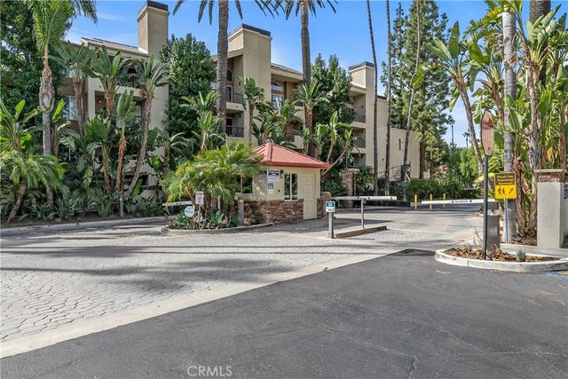 5500 Owensmouth Avenue 317, Woodland Hills, CA 91367