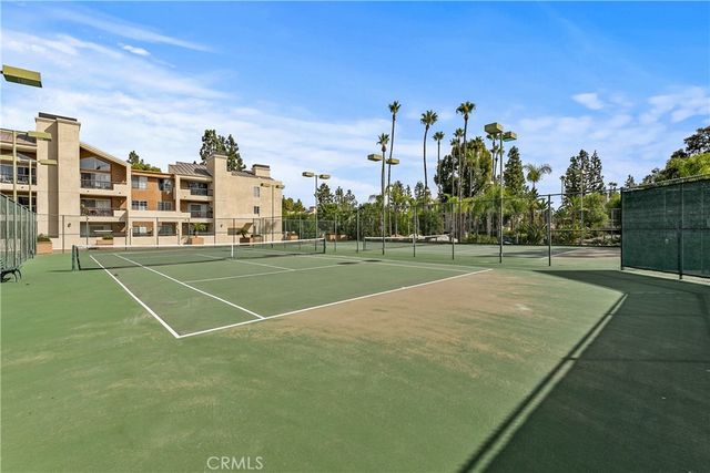 5500 Owensmouth Avenue 317, Woodland Hills, CA 91367