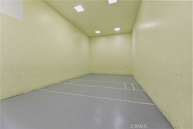 5500 Owensmouth Avenue 317, Woodland Hills, CA 91367