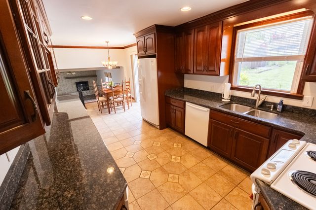 251 Sailboat Dr, Nashville, TN 37217