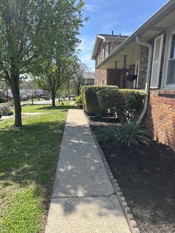 251 Sailboat Dr, Nashville, TN 37217