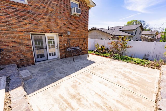 251 Sailboat Dr, Nashville, TN 37217