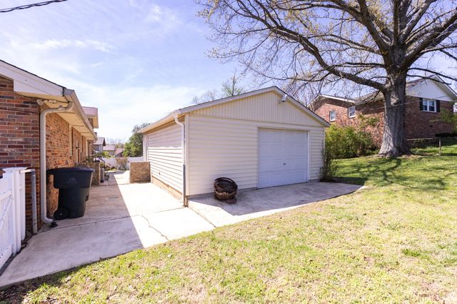 251 Sailboat Dr, Nashville, TN 37217