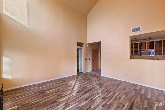 8000 Kroll Way 114, Bakersfield, CA 93311