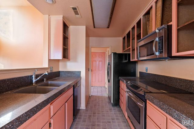 8000 Kroll Way 114, Bakersfield, CA 93311